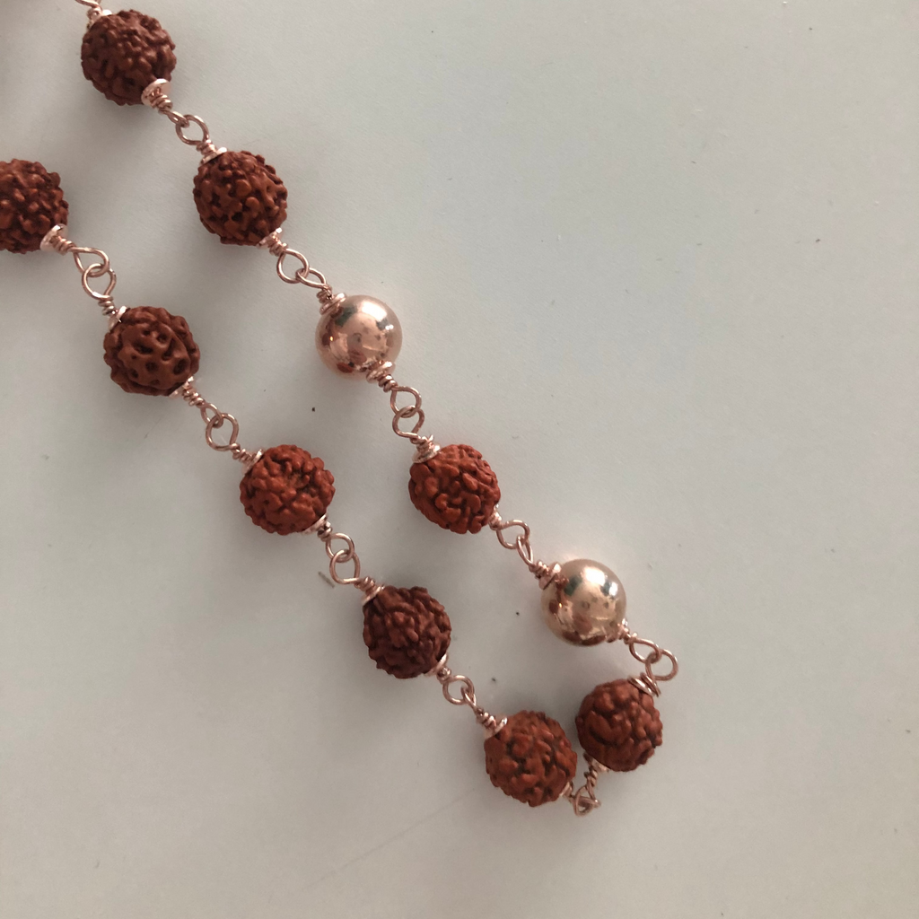 Mala di Rudraksha e argento bagnato oro rosa