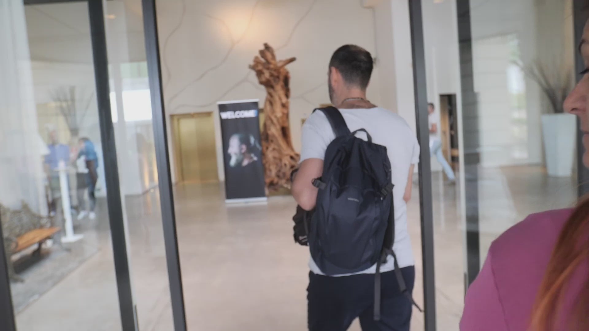 BE HAPPY 26 APRILE MILANO